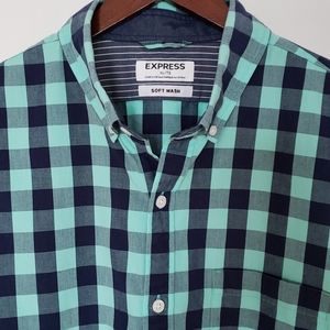 🔥3/$45 or 5/$60🔥  EXPRESS Long-Sleeved Soft Wash Checked Shirt